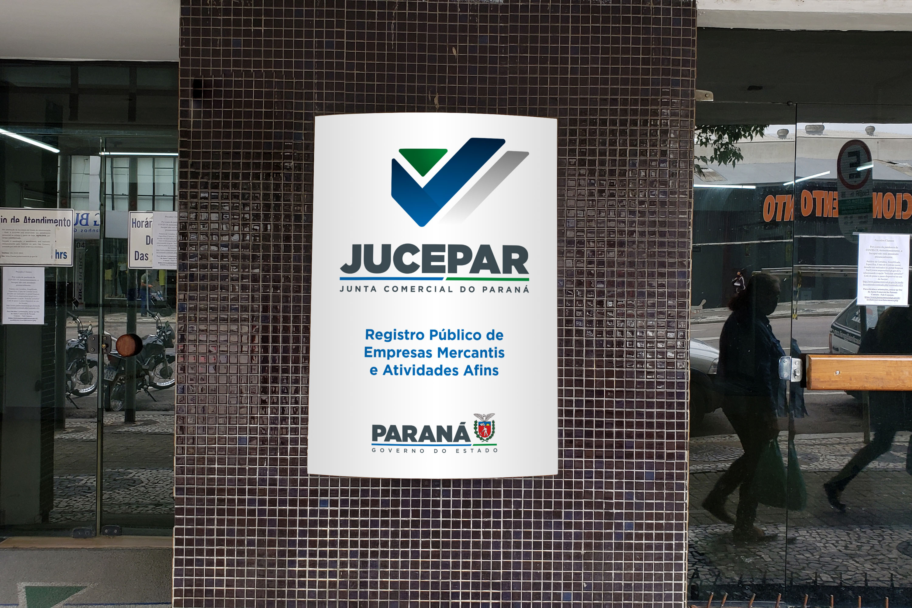 Junta Comercial do Paraná chega aos 131 anos como uma das mais rápidas do País para as empresas.