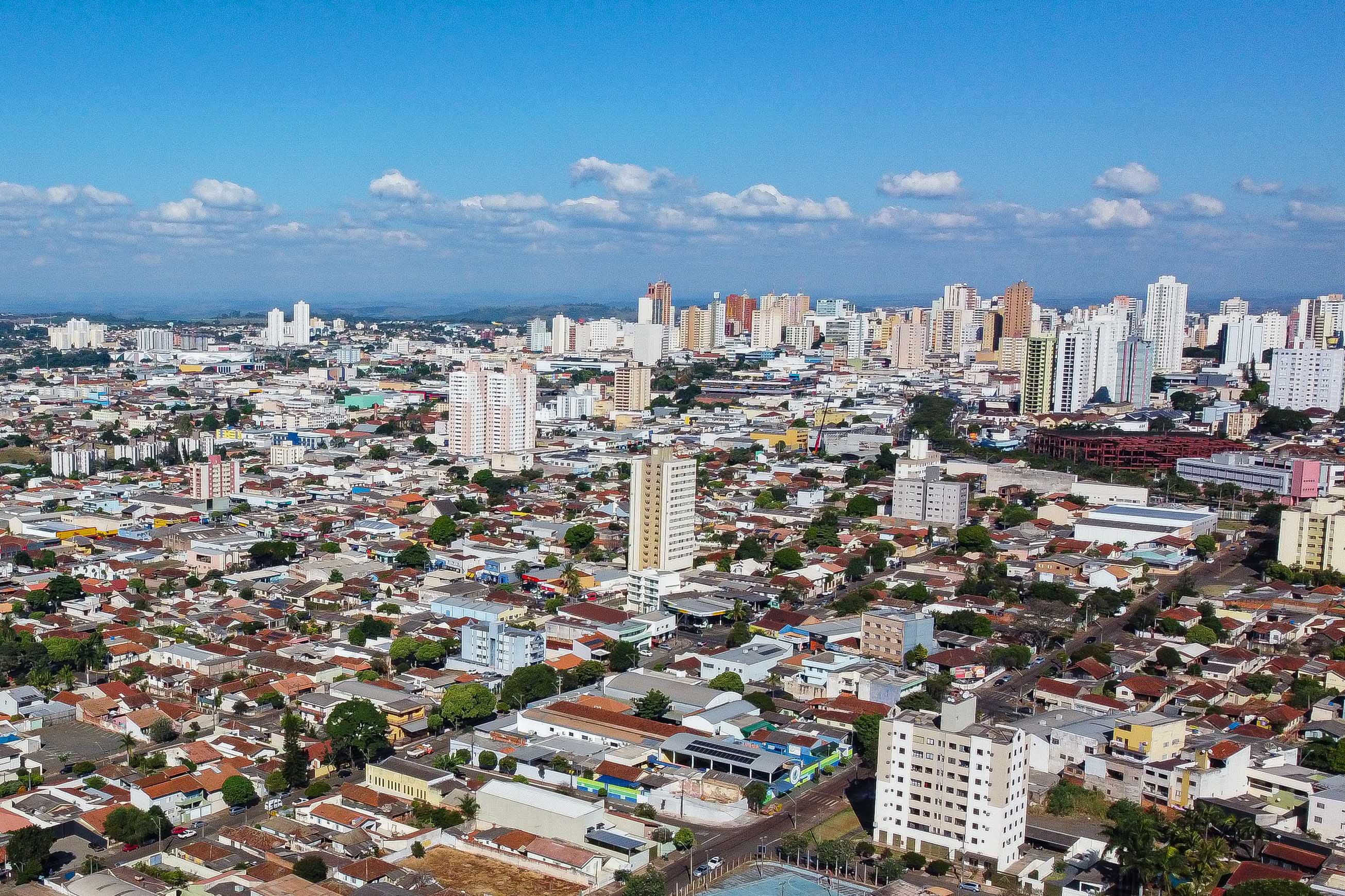 Número de empresas abertas no Paraná cresce 23,5% no 1º quadrimestre do ano