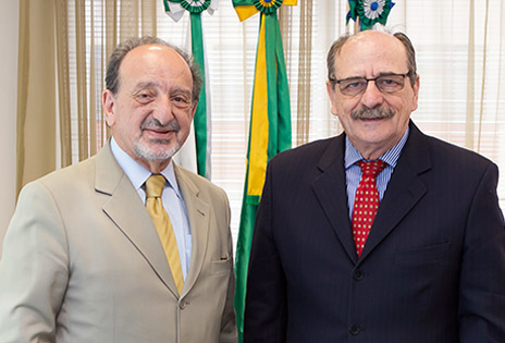 Junta Comercial do Paraná e TRT renovam convênio para coleta de dados