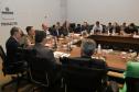 Reunião no Gabinete de Gestão e Informação (GGI) sobre o programa Descomplica Paraná.