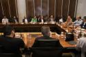Reunião no Gabinete de Gestão e Informação (GGI) sobre o programa Descomplica Paraná.