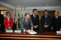 A Secretaria de Estado da Fazenda e a Junta Comercial do Paraná (Jucepar) firmaram nesta quarta-feira (23) convênio para a integração de cadastros empresariais no sistema Empresa Fácil Paraná, o convênio foi assinado pelo governador Beto Richa, o secretário estadual da Fazenda, Mauro Ricardo Costa, e o presidente da Junta Comercial, Ardisson Akel, durante um encontro com empresários na Associação Comercial do Paraná (ACP), em Curitiba.Curitiba, 23/08/2017.Foto: Orlando Kissner/ANPr