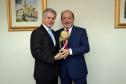 Presidente da Jucepar recebe homenagem do Sescap