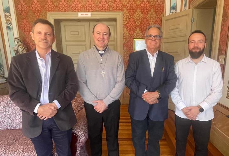 visita ao bispo auxiliar