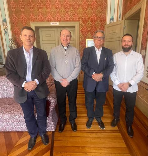 visita ao bispo auxiliar