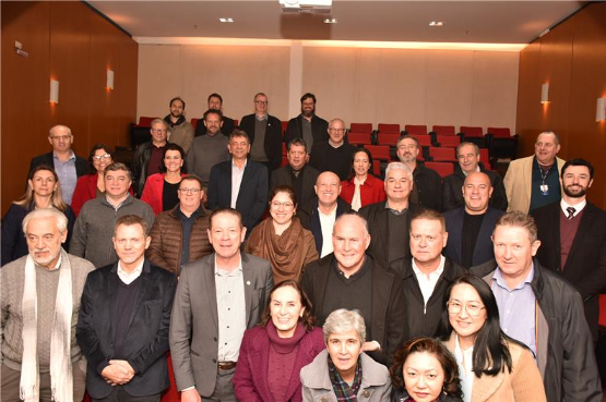 O presidente do CRCPR, Everson Breda Carlin, e o presidente da Jucepar, Marcos Rigoni, discutiram sobre as principais atualizações no processo de abertura de empresas no estado