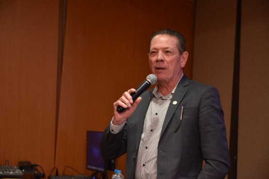 O presidente do CRCPR, Everson Breda Carlin, e o presidente da Jucepar, Marcos Rigoni, discutiram sobre as principais atualizações no processo de abertura de empresas no estado