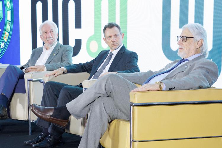 Jucepar abre o Encontro Nacional das Juntas Comerciais em Foz do Iguaçu