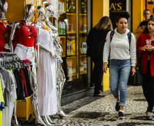 Saldo positivo - comércio na rua