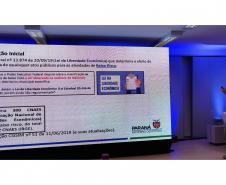O Governo do Estado, por meio da Junta Comercial do Paraná (Jucepar) e da Casa Civil, apresentou nesta terça-feira (28) o programa Descomplica Paraná para gestores públicos municipais de Londrina e outros 12 municípios da região Norte do Estado.