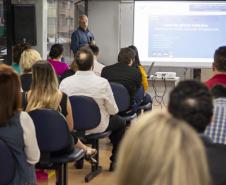 Jucepar difunde informação sobre governança pública na sede do órgão em Curitiba