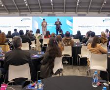 Gestores conhecem atualizações que estão modernizando a abertura de empresas no Paraná