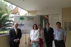 O presidente da Junta Comercial do Paraná, Ardisson Akel, a Secretária Geral, Libertad Bogus, a assessora da Secretaria Geral, Beatriz Corrêa, o Procurador Geral da Jucepar, Marcus Vinícius Tadeu Pereira e o coordenador de administração da autarquia, Idervan Caetano 