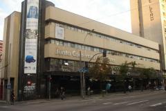 A sede da Junta Comercial do Paraná, aberta ao público todos os dias a partir do meio-dia, começa hoje (4) a atender aos contadores com horário agendado pela manhã para sanar eventuais dúvidas. 