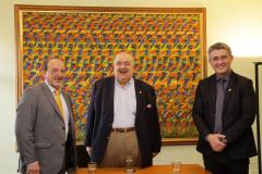 Em reunião nesta sexta-feira (20) com o presidente da Junta Comercial do Paraná (Jucepar), Ardisson Akel, o prefeito Rafael Greca determinou que haja pressa na implantação e na integração de Curitiba à Rede Nacional para a Simplificação do Registro e da Legalização de Empresas e Negócios (Redesim).Curitiba, 20/01/2017Foto:Joel Rocha/SMCS