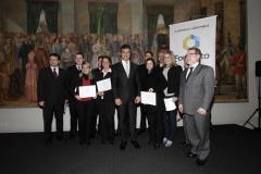 Governador Beto Richa participa da formatura de Agentes de Crédito da Fomento Paraná. Participaram do evento: presidente da Fomento Paraná, Juraci Barbosa Sobrinho, os secretários do Trabalho, Emprego e Economia Solidária, Luiz Claudio Romanelli e da Fazenda Luiz Carlos Hauly, e os deputados Douglas Fabrício e Fernando Scanavaca. Curitiba, 19-08-13. 