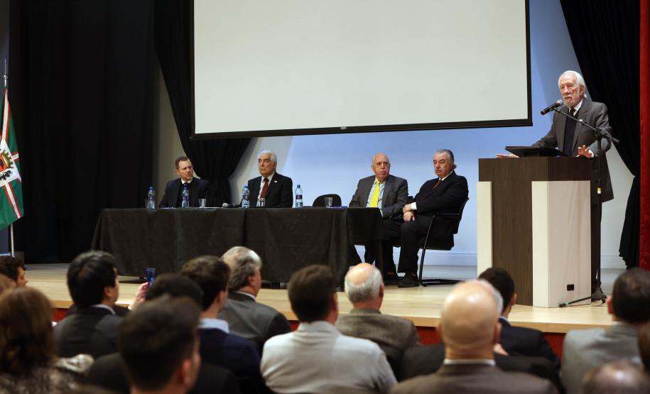 III Ranking das 100 maiores Sociedades Anônimas do Paraná