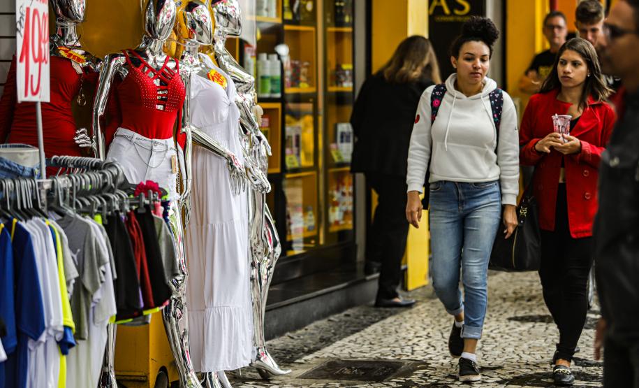 Saldo positivo - comércio na rua