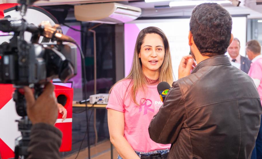 Servidores da Jucepar participam de palestra sobre prevenção do câncer de mama