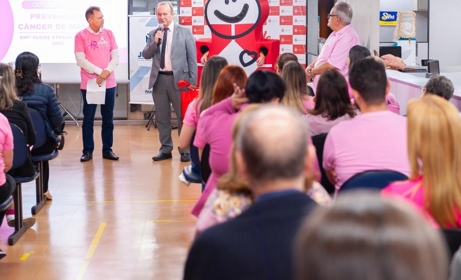 Servidores da Jucepar participam de palestra sobre prevenção do câncer de mama