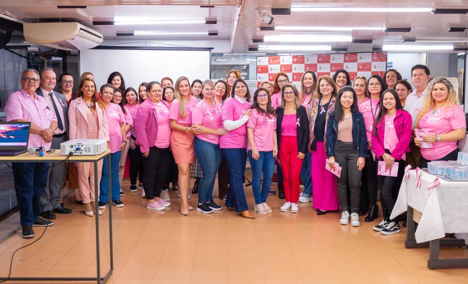 Servidores da Jucepar participam de palestra sobre prevenção do câncer de mama