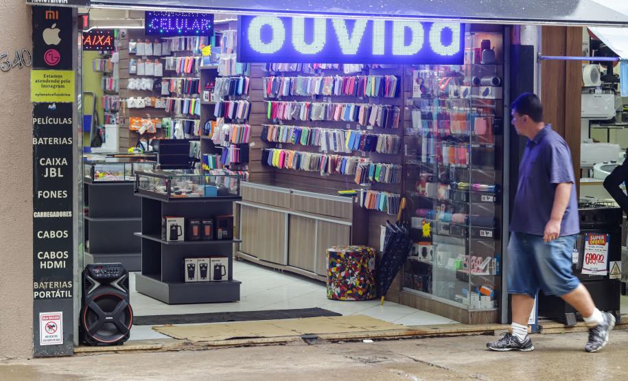 Paraná tem saldo de 102 mil novas empresas em 2023; tempo de abertura é o melhor do Sul