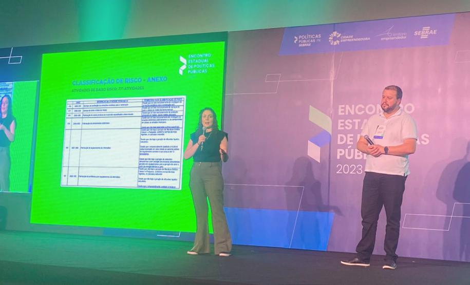 Descomplica Paraná é divulgado para 300 pessoas em evento realizado em Foz do Iguaçu