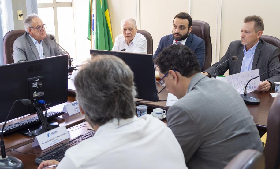Reunião do Conselho Admnistrativo da Jucepar