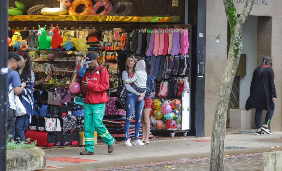 Paraná fecha dezembro como 3º estado mais rápido para se abrir empresa