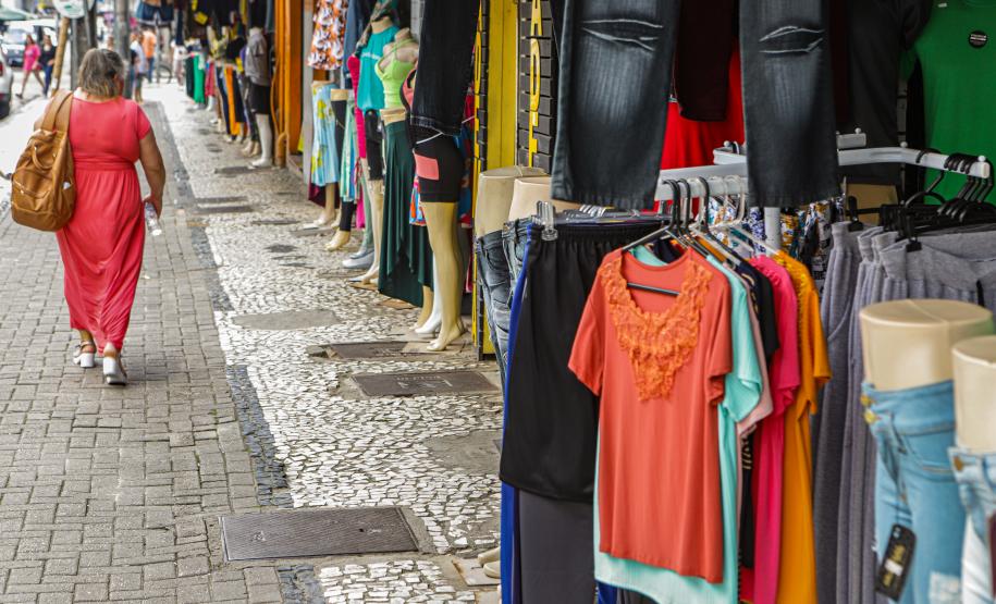 Média recorde: 23 mil empresas foram abertas por mês no Paraná em 2023