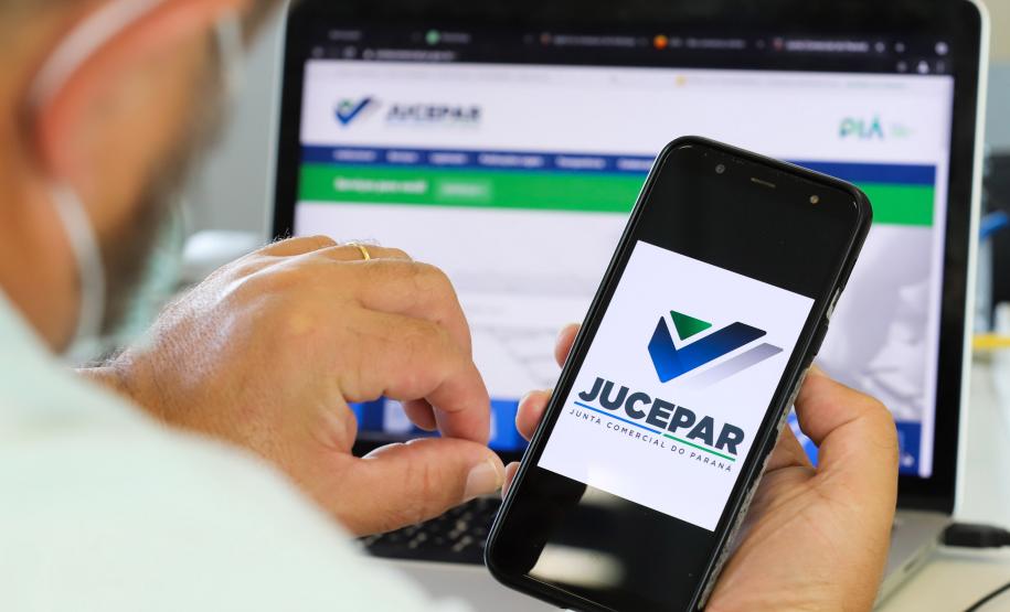 Paraná renova recorde e tempo médio de abertura de empresas cai para menos de 10 horas