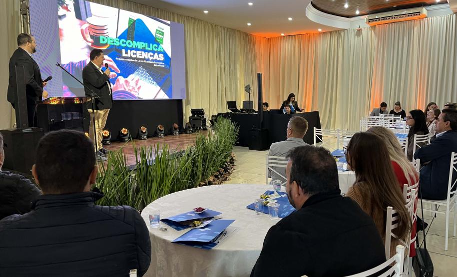 Jucepar leva informação sobre Decreto do Baixo Risco a 72 municípios do Oeste e Sudoeste