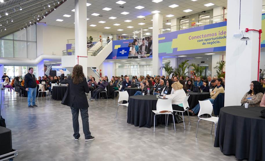 Jucepar orienta mais de 900 gestores públicos sobre o Decreto do Baixo Risco