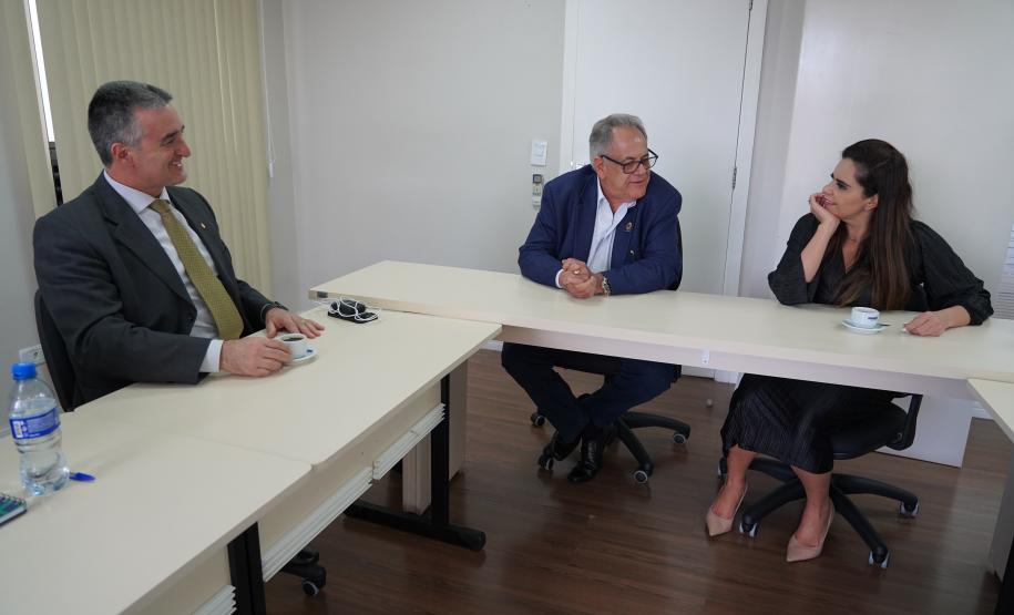 Visita Diretora do Drei à Jucepar