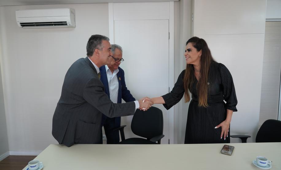 Visita Diretora do Drei à Jucepar