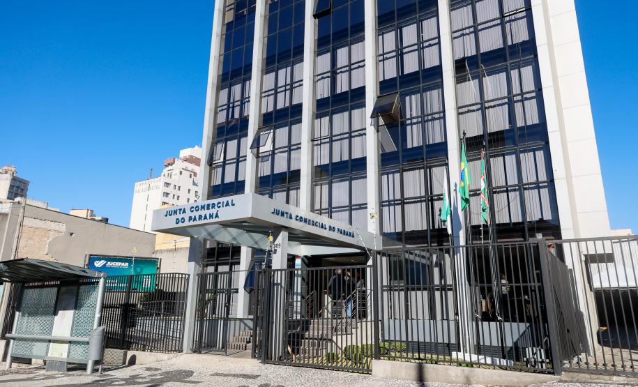 Junta Comercial do Paraná inaugura nova sede no Centro de Curitiba
