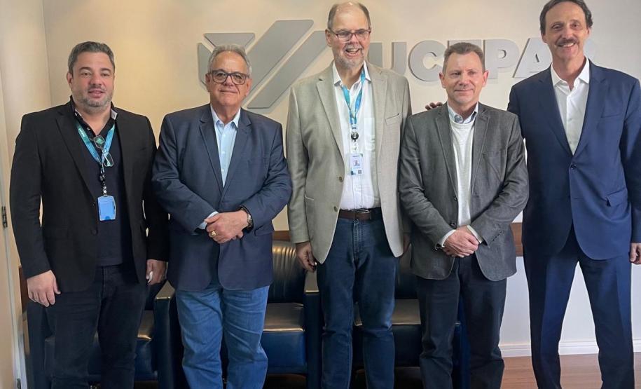 Jucepar recebe visita de cortesia de secretário e diretores da SEI