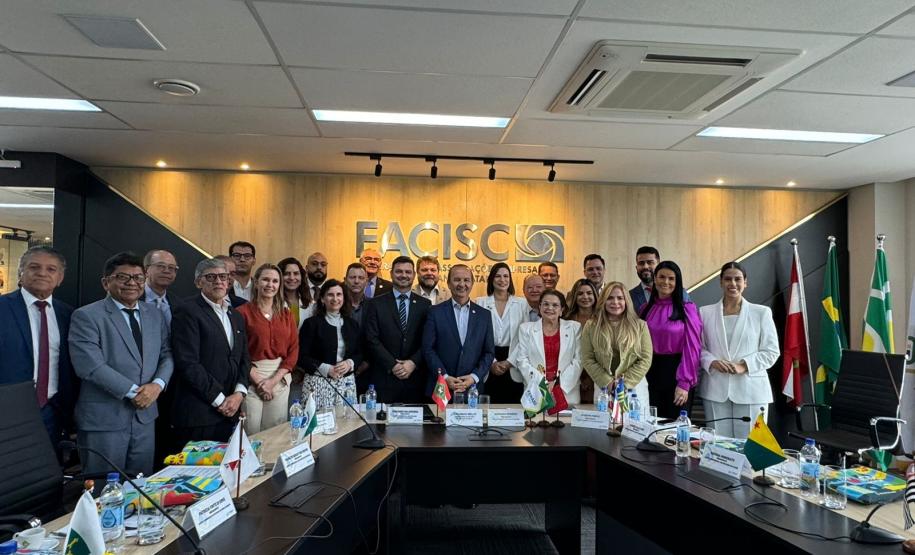 Jucepar participa de encontro nacional com presença do governador