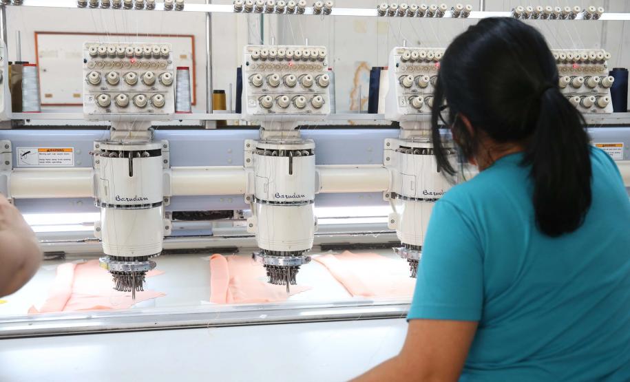 Paraná alcança saldo positivo de 128,4 mil empresas em novembro