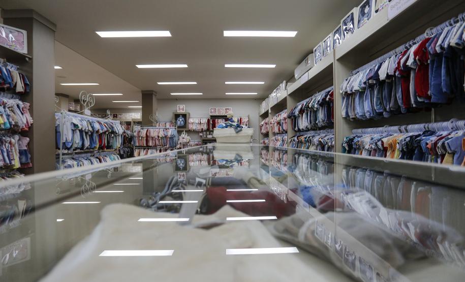 Paraná alcança saldo positivo de 128,4 mil empresas em novembro