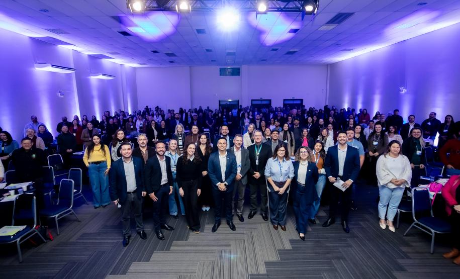 Gestores conhecem atualizações que estão modernizando a abertura de empresas no Paraná