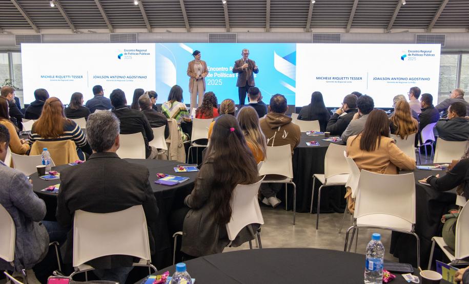 Gestores conhecem atualizações que estão modernizando a abertura de empresas no Paraná