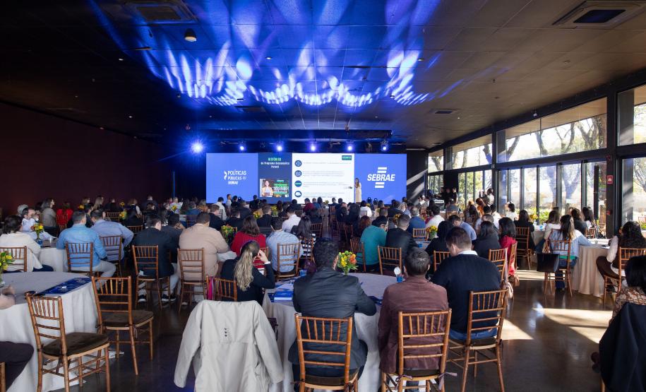 Gestores conhecem atualizações que estão modernizando a abertura de empresas no Paraná