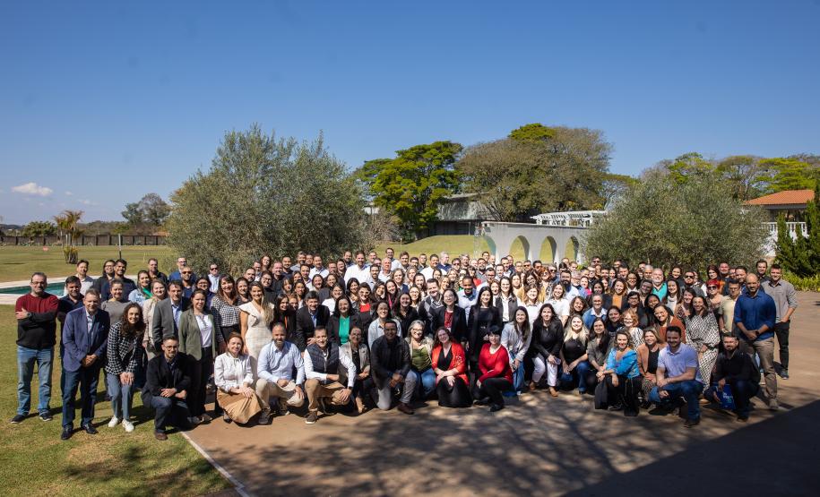 Gestores conhecem atualizações que estão modernizando a abertura de empresas no Paraná