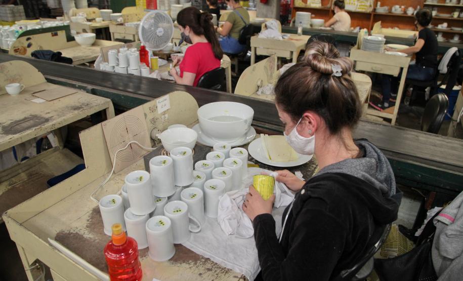 Abrir uma empresa no Paraná é 23 horas mais rápido do que a média nacional