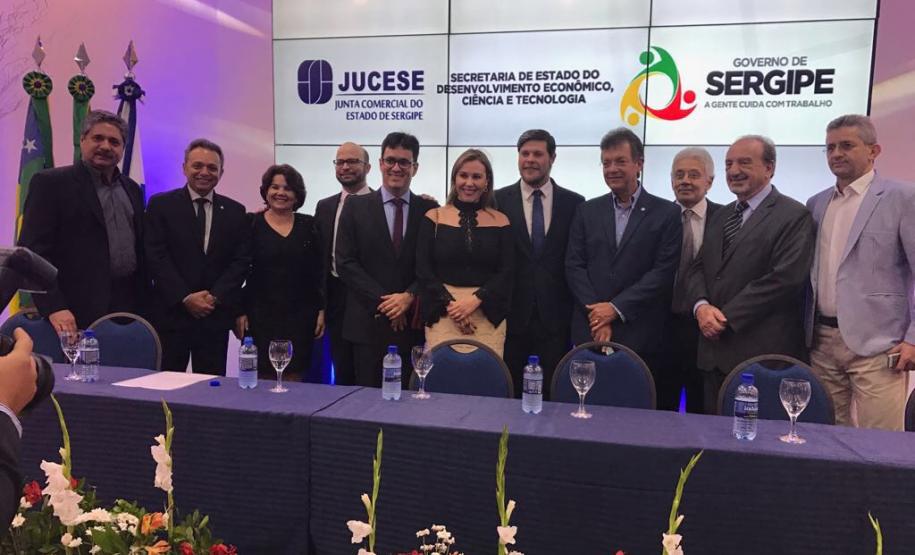 Jucepar estuda aperfeiçoar o sistema Empresa Fácil Paraná