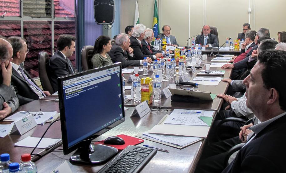 Conselho da Jucepar se reúne em Curitiba