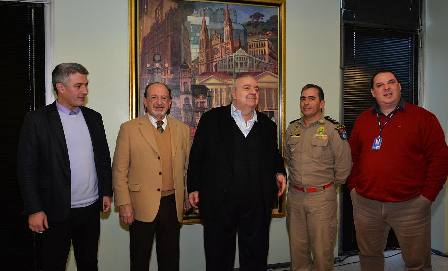 Curitiba passa a integrar o programa Empresa Fácil Paraná