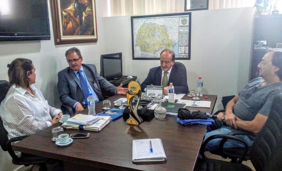 Junta Comercial e Celepar buscam alternativas para melhorar o atendimento ao usuário