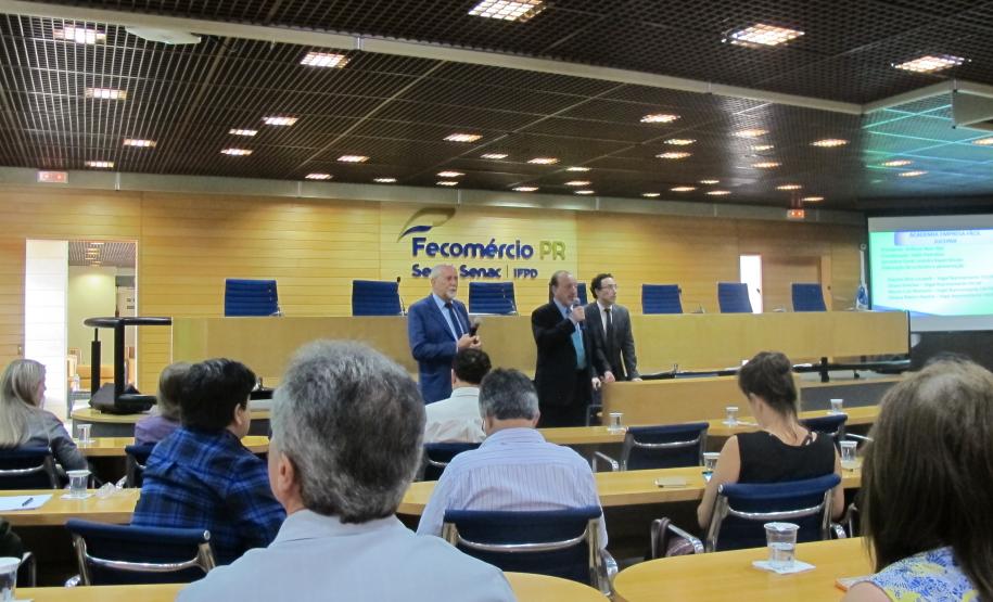 Evento teve o objetivo de atualizar Vogais e Relatores em relação à legislação pertinente ao setor.